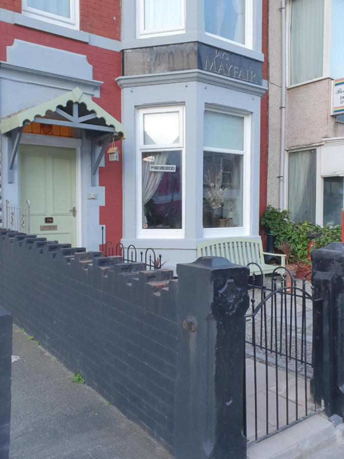 J'S Mayfair Guest House Blackpool Buitenkant foto