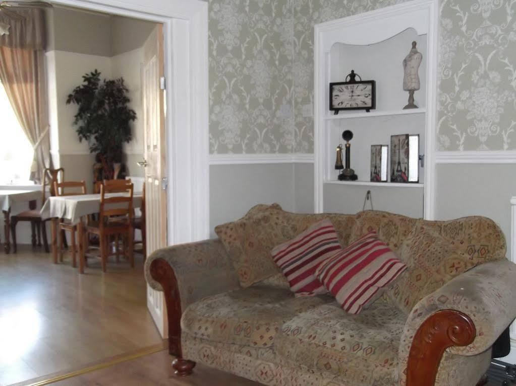 J'S Mayfair Guest House Blackpool Buitenkant foto