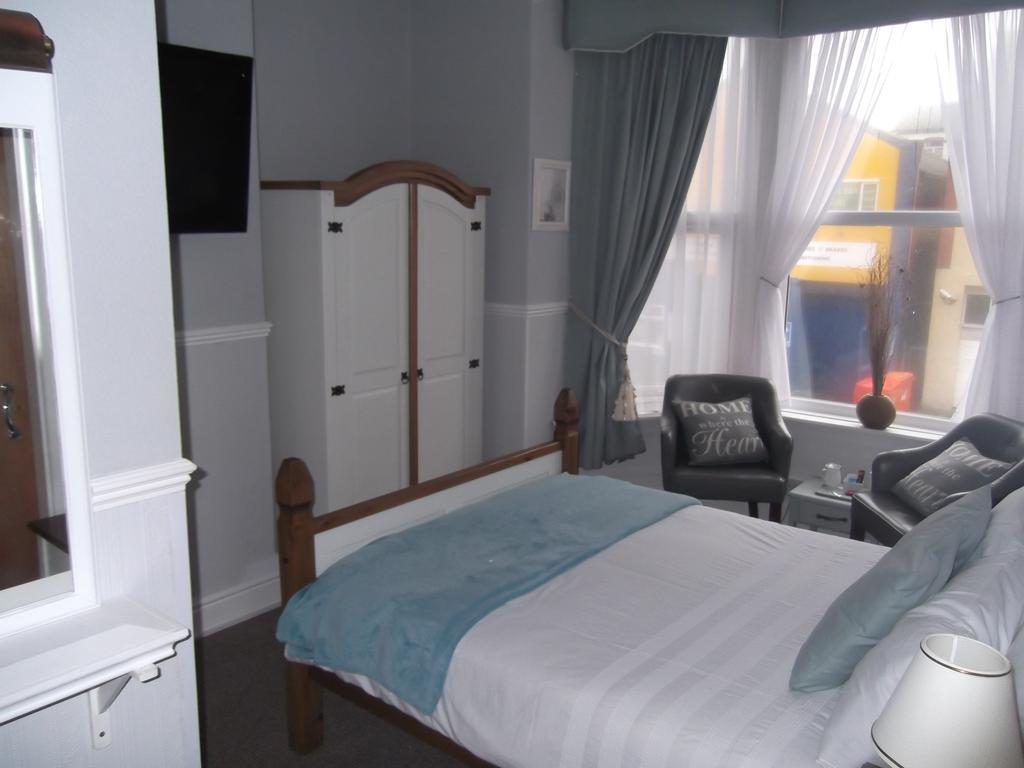 J'S Mayfair Guest House Blackpool Buitenkant foto