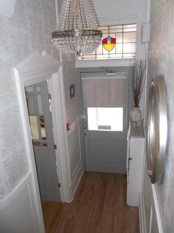 J'S Mayfair Guest House Blackpool Buitenkant foto